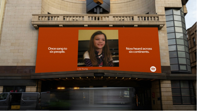 Spotify 的户外广告活动展示了洛拉1412